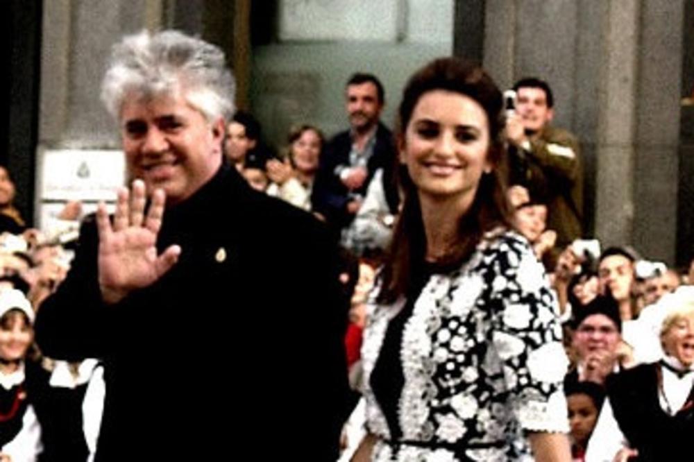PEDRO ALMODOVAR SNIMA NOVI FILM SA PENELOPOM KRUZ: "Paralelne majke", ponovo sa temom majčinstva