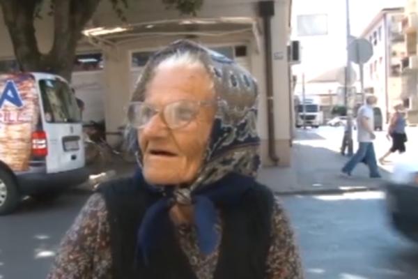 BAKA MILJA IMA 96 GODINA, a i dalje na ulici plete venčiće