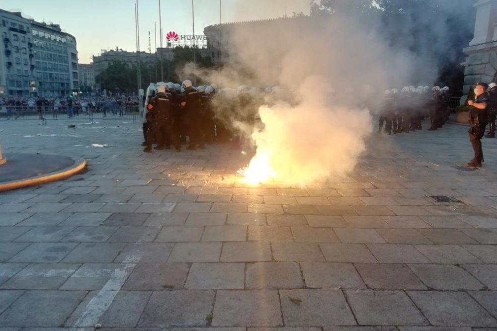 ZAŠTITNIK GRAĐANA SE OGLASIO: Evo da li je POLICIJA koristila PREKOMERNU SILU na demonstracijama