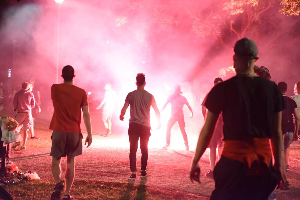 INCIDENT U PIONIRSKOM PARKU: Građani ipak uspeli da oteraju provokatore