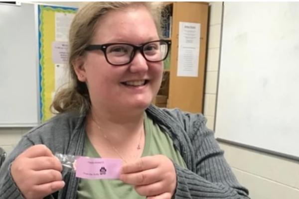 Tinejdžerka pobedila rak, a onda DOBILA KORONU U CRKVI I UMRLA: Ova priča ledi krv u žilama