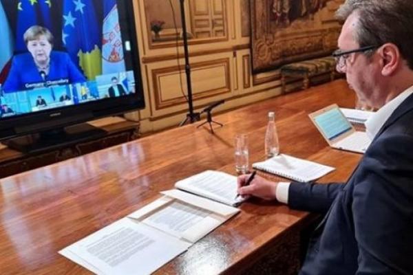 ZAVRŠENA VIDEO-KONFERENCIJA! Vučić sa Makronom i Merkel o Kosovu i Metohiji! (FOTO)