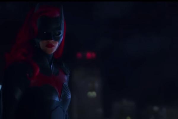 SVET OSTAO POTPUNO ŠOKIRAN! Nova Bet-devojka je lezbejka! (VIDEO)