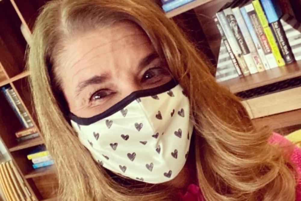 NOSITE MASKE, TAKO ĆEMO SNIZITI IMUNITET OVACA I PUSTITI PRAVI VIRUS DA VAS POBIJE! Satana na Tviteru Gejtsove žene