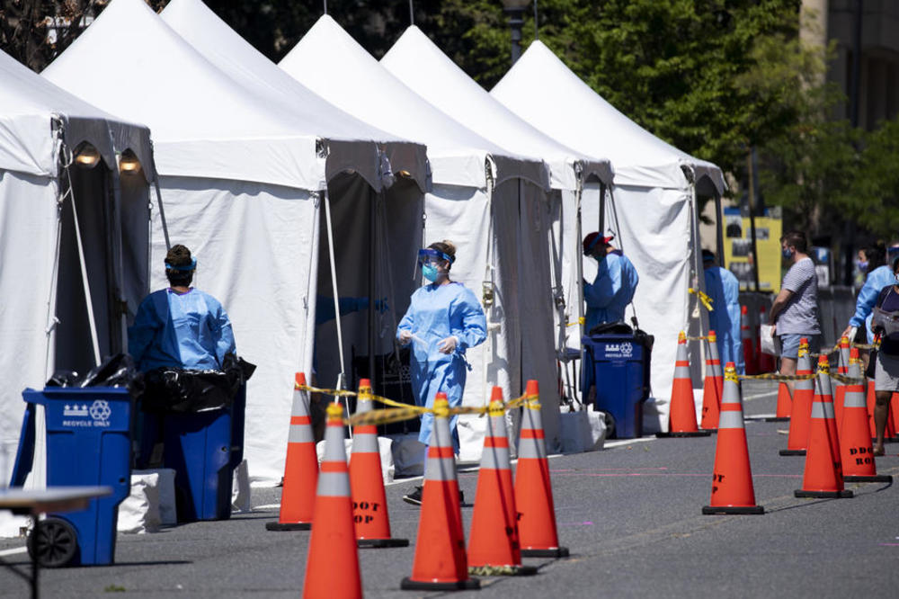 ZAPOSLENI U KOMPANIJAMA SE MORAJU VAKCINISATI ILI IH OČEKUJU PAPRENE KAZNE: Na snagu stupa obavezna vakcinacija