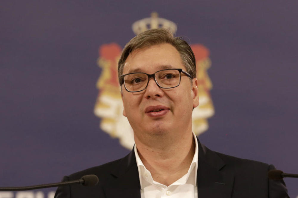 VUČIĆ OBJAVIO NEŠTO O ČEMU BRUJI SRBIJA: Profesor ga pitao kolike su dimenzije košarkaškog terena, a onda... (FOTO)