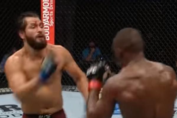 NE MOŽE SE SA 7 DANA PRIPREMA PROTIV ŠAMPIONA: Velika krađa na UFC-u u Abu Dabiju! Sudije poklonile pobedu prvaku!