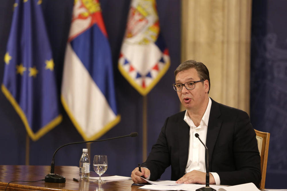 VUČIĆ SE VEČERAS OBRATIO SRBIJI: Na izborima se niko nije zarazio!