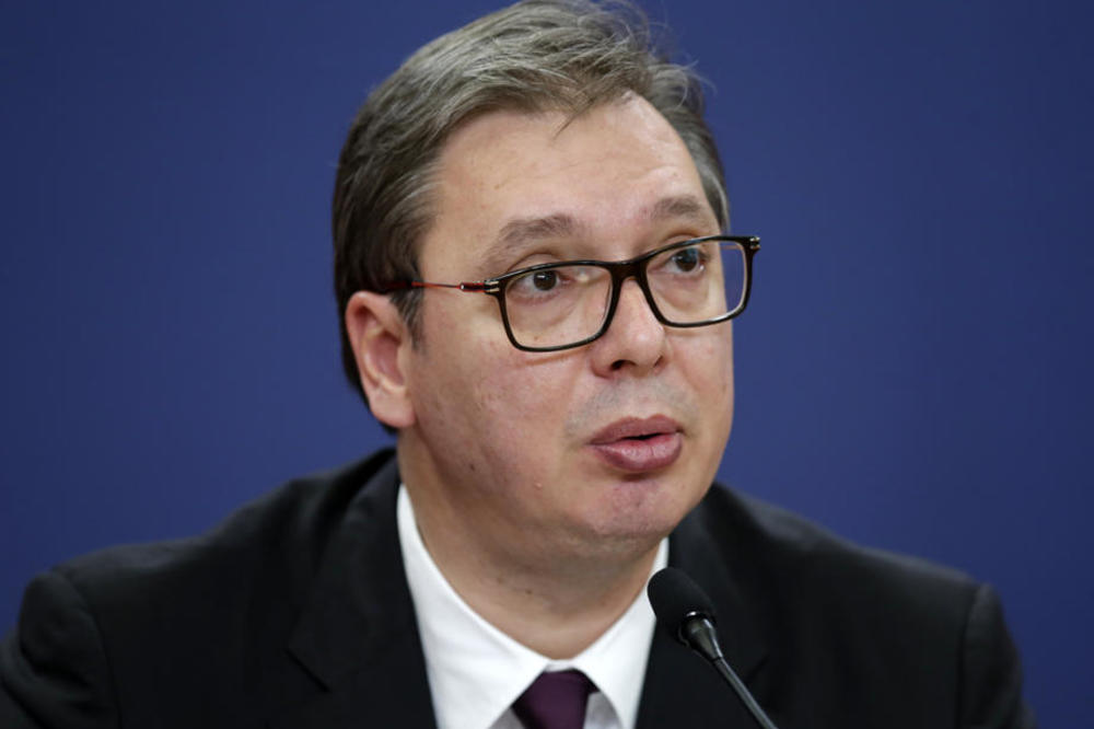 NA PROTESTIMA JE BILO 10 PUTA VIŠE POVREĐENIH POLICAJACA! Predsednik pomenuo i Nebojšu Apostolovića