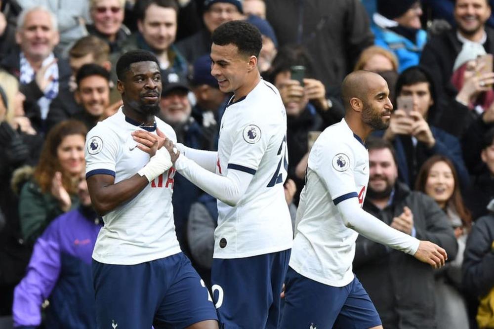 TOTENHEM VIŠE NE RAČUNA NA NJEGA: Bek iz Obale Slonovače može da traži novi klub!