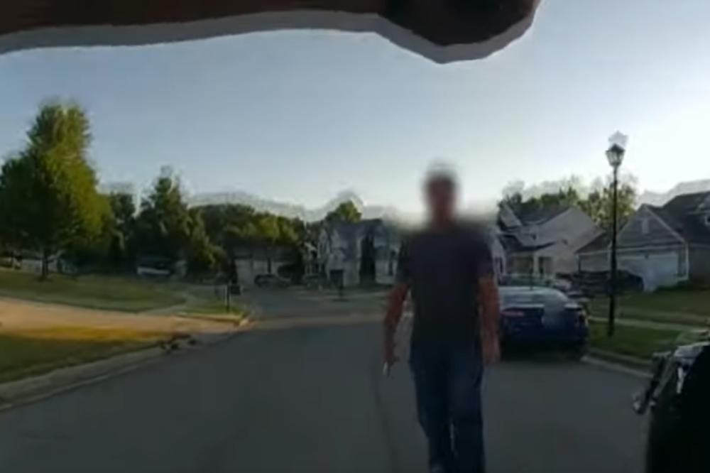 ON JE LUDAK: Izbo čoveka zbog zaštitne maske, onda mu je policajka presudila