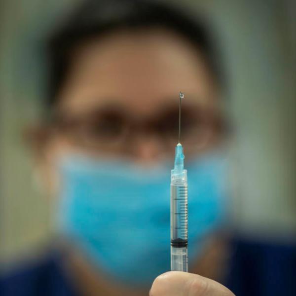 SRBIJO, PRIJAVLJUJ SE ZA VAKCINACIJU! Od danas počinje evidencija preko interneta, od četvrtka i telefonom