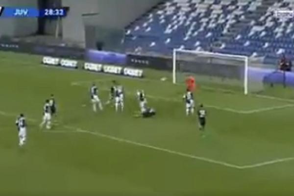 GLEDATE LI OVO, SELEKTORE TUMBAKOVIĆU?! Filip Đuričić poslao loptu u samo rašlje gola Juventusa!