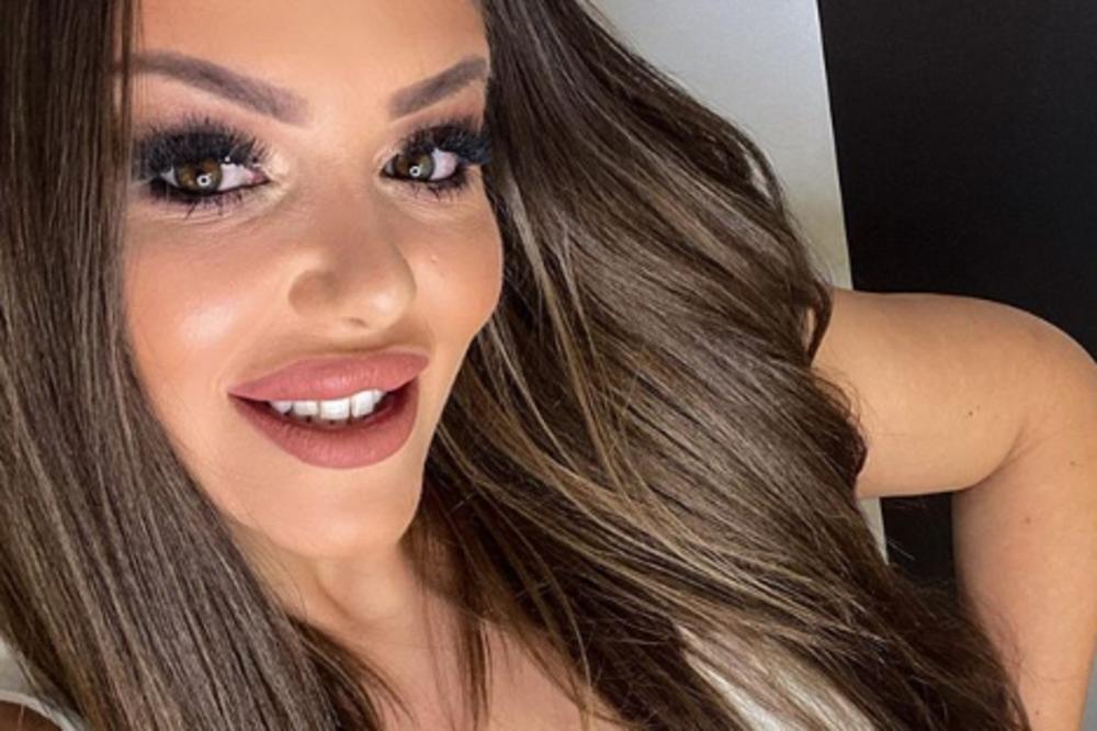 JOŠ JEDNA SESTRA RODIĆ SA SINOM PEVAČICE! Sestre razdelile ESTRADU, evo koju je SVEKRVU pevačicu izabrala Nataša!