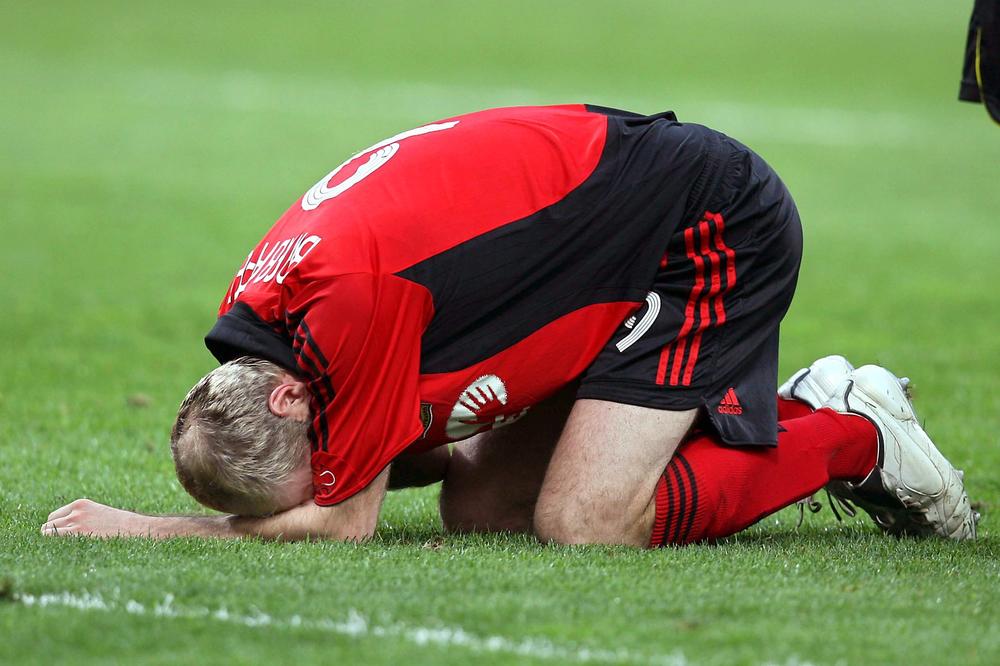 BOSANAC ISTETOVIRAO SAMOG SEBE NA GRUDIMA: Vuče velike traume sa Marakane - za sve su krive Srbija i Crna Gora!