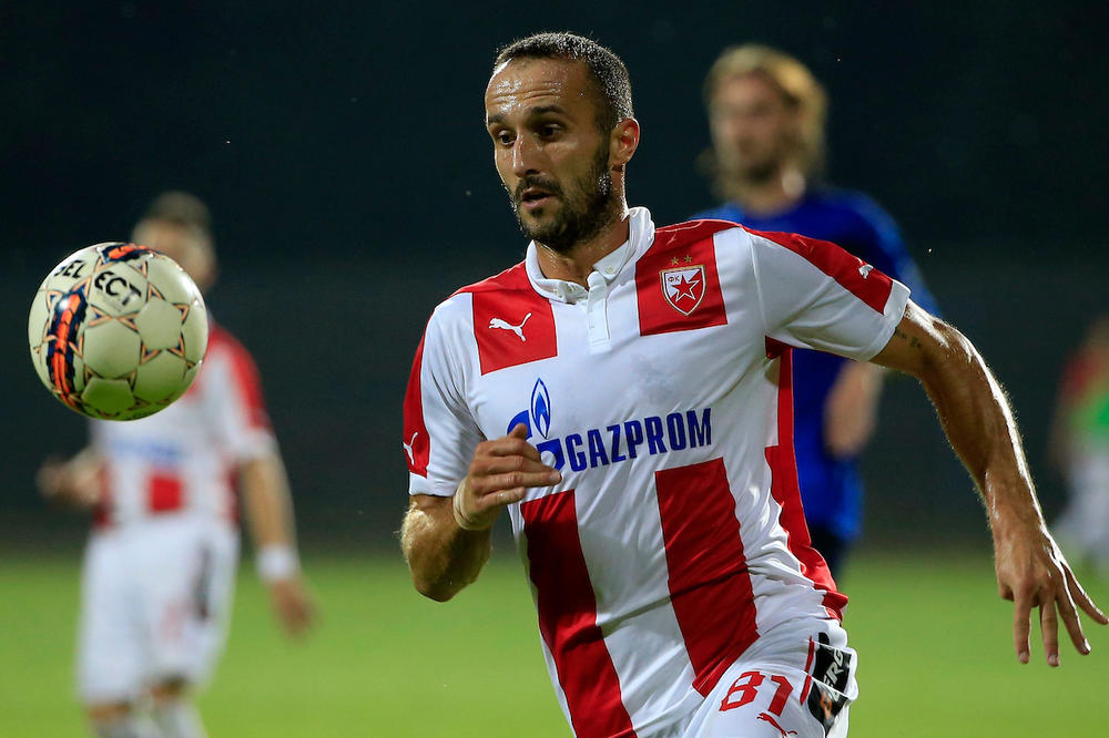 VREĐALI MU MAJKU A POTOM BRUTALNO PRETUKLI! Namamili ga iza zgrade i udarali do KRVI: Sikimić podelio HOROR detalje