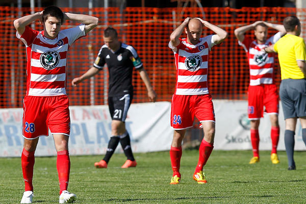 NEVIĐEN SKANDAL POTRESA SRPSKI FUDBAL! Huligani iz Čačka pretili igračima - spominjali pištolje i bombe, pa...