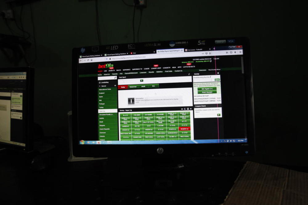 POVREDIO POLNI ORGAN ZBOG DEKOLTOVANIH GEJMERKI! Sad tuži PLATFORMU za VIDEO-IGRICE i traži MILIONE!