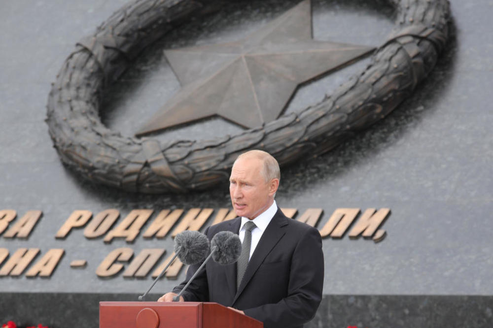 SLUČAJNO OTKRIVENA DUGO ČUVANA PUTINOVA TAJNA: Evo kako predsednik RUSIJE vodi PREGOVORE!