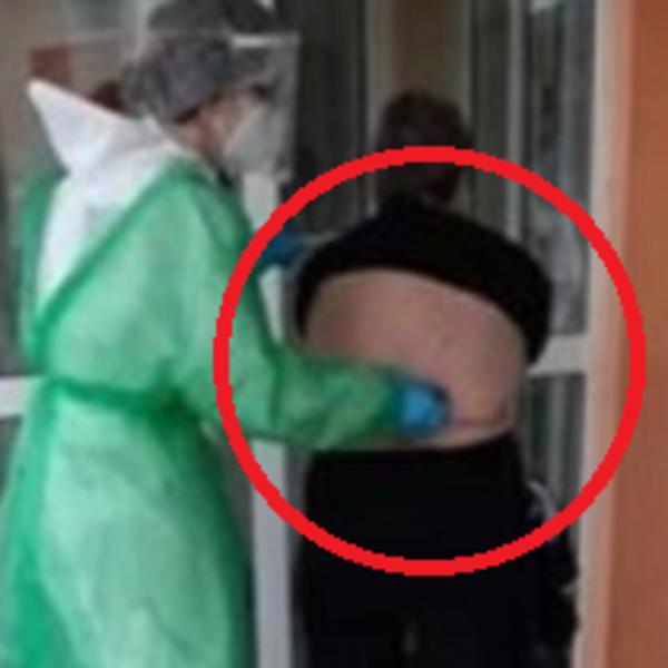 DOKTORKA PREGLEDA PACIJENTE U BRUSU DOK STOJE U REDU ISPRED AMBULANTE! Evo što su svi pojurili u ovu bolnicu!
