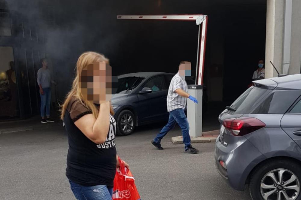 VELIKI POŽAR ZAHVATIO TRŽNI CENTAR U BEOGRADU! Ljudi bežali u kola, stanje je horor! (VIDEO)