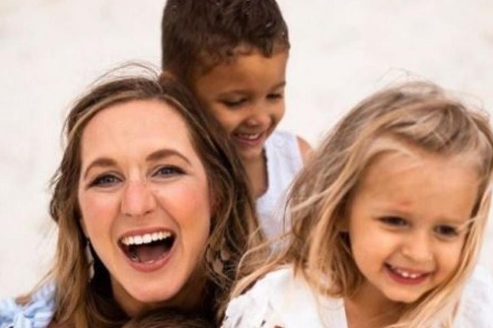 USVOJILA JE DVA DETETA, A ONDA SAZNALA ŠOKANTNU ISTINU O NJIMA: To su joj bili brat i sestra!