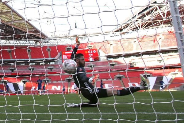MANČESTER JE NA KOLENIMA: U finalu FA kupa gledaćemo derbi Londona!