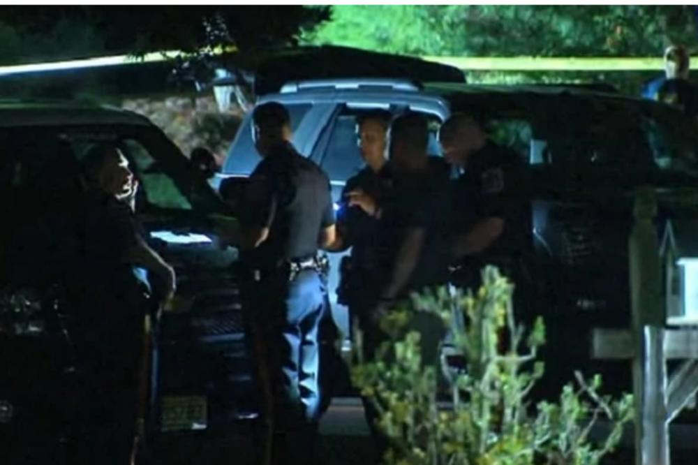 UBIJEN JE SIN POZNATOG SUDIJE! Mladić otvorio vrata, u njega pucali NAPADAČI PRERUŠENI U KURIRE (VIDEO)