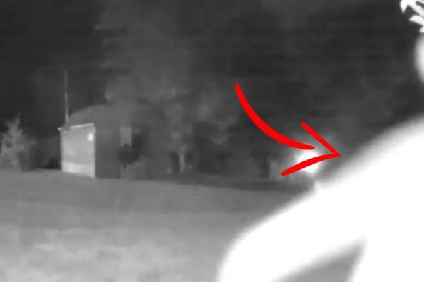 NEVEROVATNO! SNIMLJENA OTMICA VANZEMALJACA? Jezivo biće uhvaćeno na kameri, gledajte samo! (VIDEO)