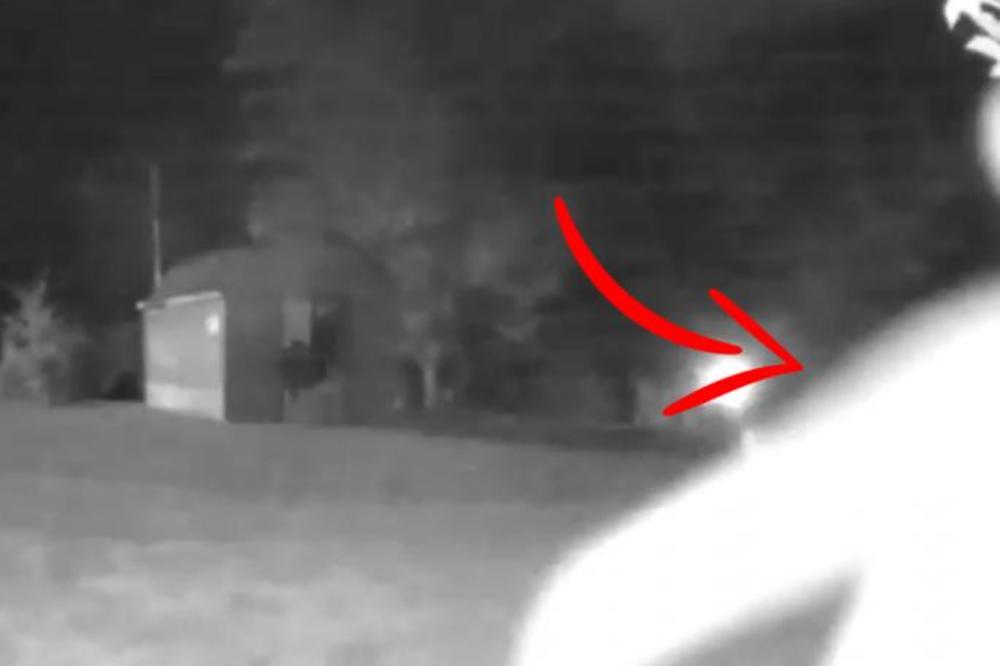 NEVEROVATNO! SNIMLJENA OTMICA VANZEMALJACA? Jezivo biće uhvaćeno na kameri, gledajte samo! (VIDEO)