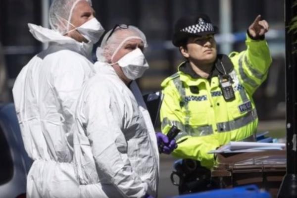 POLICIJA INTERVENISALA U PARKU! Napad nožem, izbila tuča grupe muškaraca, ima ranjenih!