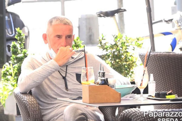 LEPI MIĆA SA KNEDLOM U GRLU: Pevač se obratio svojoj ženi, NIKO OVO NIJE OČEKIVAO, DIRLJIVE REČI I BOLNO!(VIDEO)