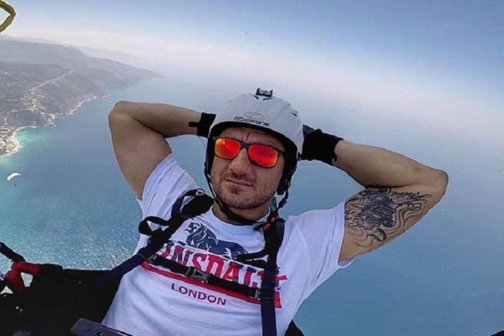 UMRO POZNATI SPORTISTA (36) IZ BIH OD KORONE: Velika tuga za pevača Acu Pejovića, Sarajevo u suzama!