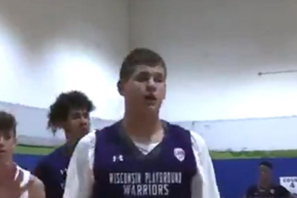 SLIČNOST JE NEVEROVATNA: Ovaj klinac je isti Jokić! I po izgledu i po igri!