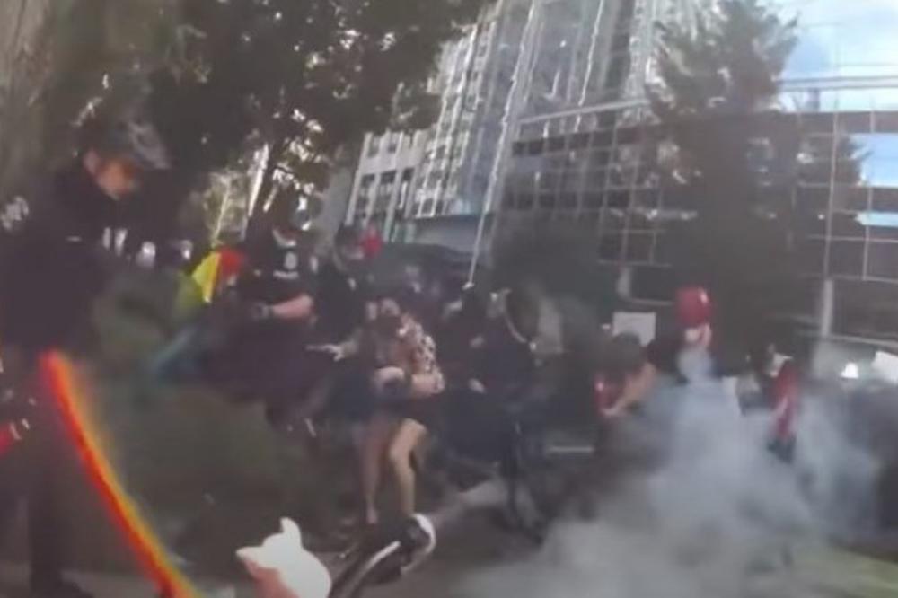 PONOVO HAOS U AMERICI: Tramp naredio raspoređivanje federalnih snaga u Čikagu, u Sijetlu sukobi (VIDEO)