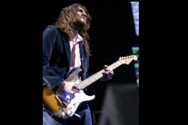 DŽON FRUŠIANTE (RED HOT CHILLI PEPPERS) PREPORUČUJE DEVET OMILJENIH NOVIJIH ALBUMA