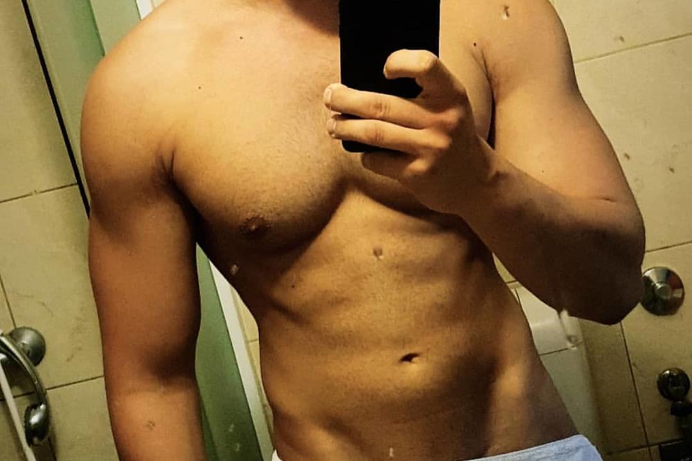 TAKMIČAR UHVAĆEN GO NA SNIMANJU ZVEZDE GRANDA KAKO ZAVLAČI RUKU U GAĆE! Svi u neverici buljili u DONJI DEO! (FOTO)