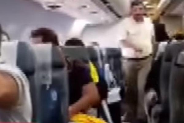 KRVAVE GLAVE, KRICI I PANIKA! Dramatične scene iz iranskog aviona kojeg su presreli američki lovci! (VIDEO)