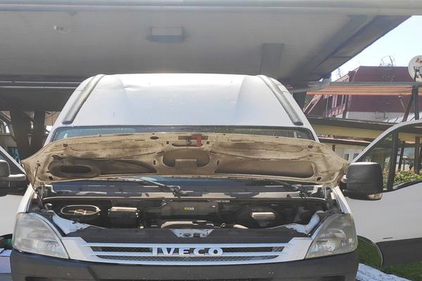 ALBANCI ZAUSTAVLJENI NA GRADINI, IŠLI SU IZ TURSKE: Rekli su da im je prazan kombi, a unutra... NEMA ČEGA NIJE BILO