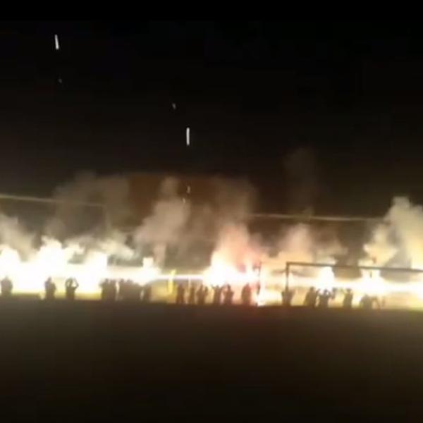 MRKLI MRAK U HUMSKOJ, A ONDA JE ZASVETLEO CEO TOPČIDER: Performans Grobara na travi stadiona Partizana uz poruku!