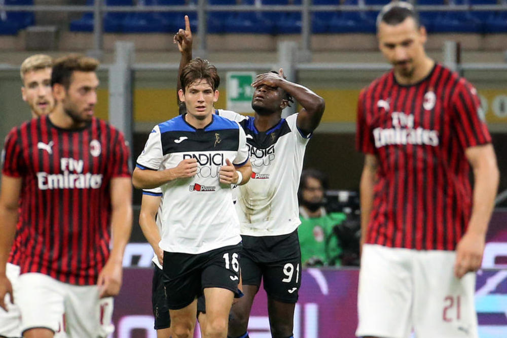 LUDAČKI DERBI DVA TIMA U NAJBOLJOJ FORMI U SERIJI A: Milanu i Atalanti po bod, golčina Čalhanoglua, VAR...