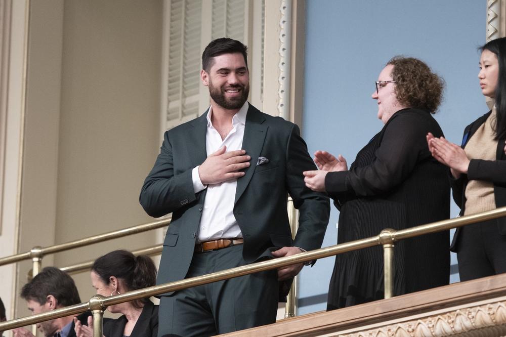ODREKAO SE MILIONA I KARIJERE DA BI SPAŠAVAO ŽIVOTE: NFL šampion prekinuo ugovor i otišao u borbu protiv korone!