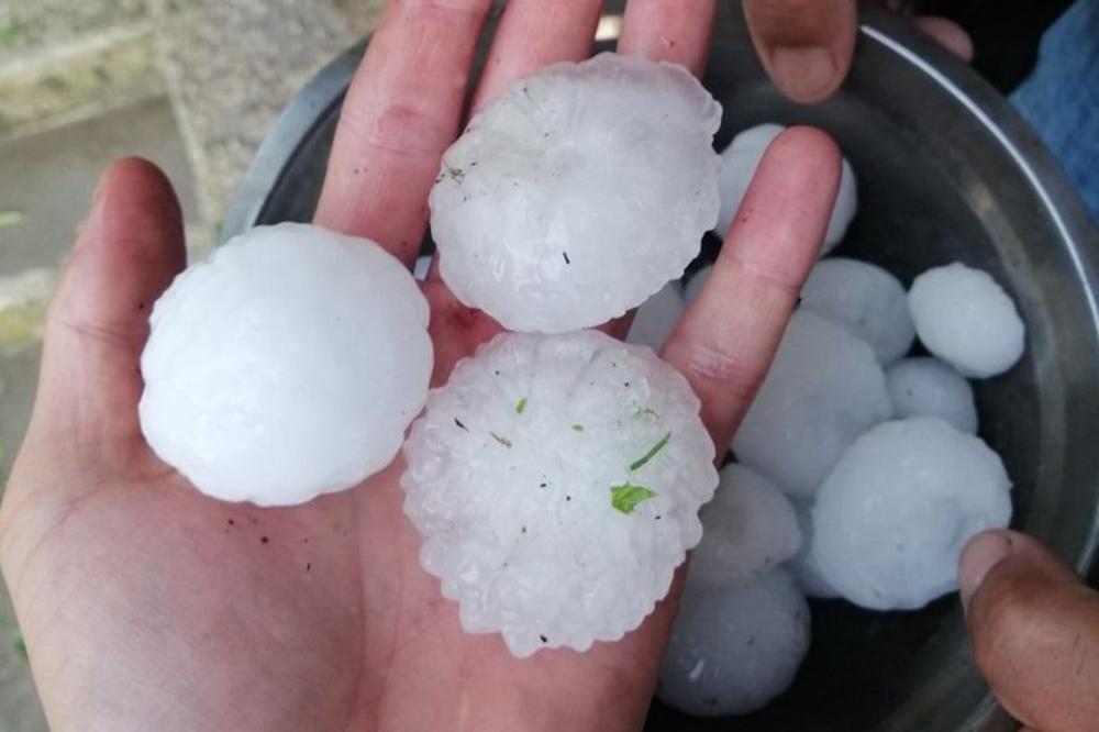 NEVREME OPUSTOŠILO ZAPADNU SRBIJU: Padao grad veličine jajeta!