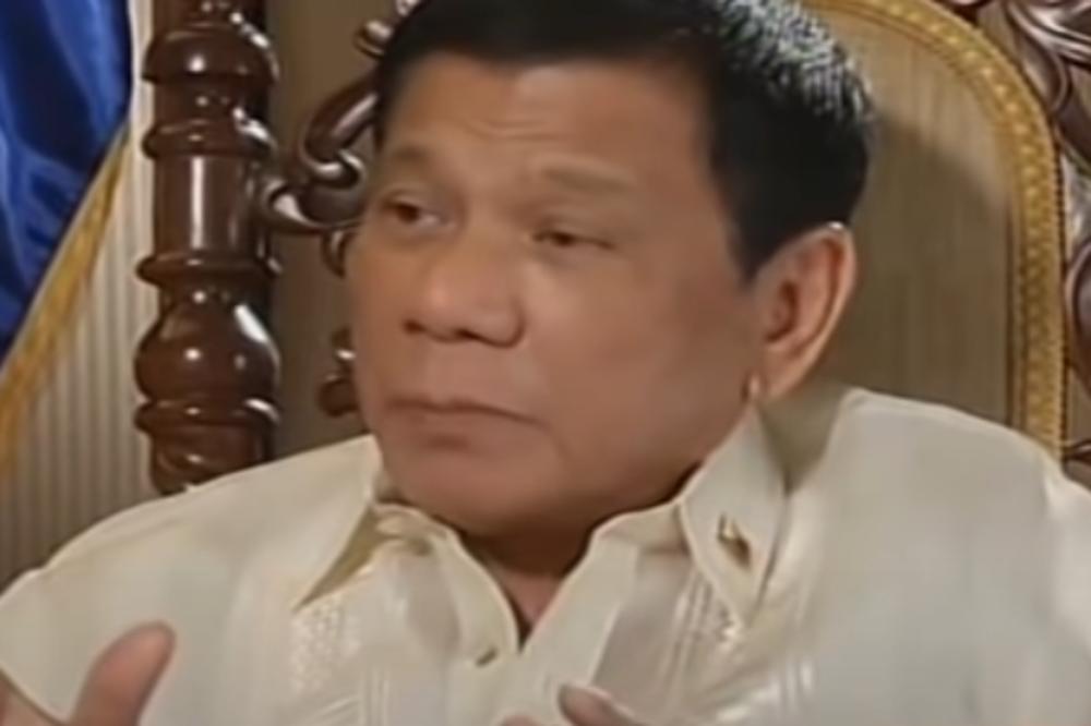 ŠTA BRE PRIČA OVAJ ČOVEK? Predsednik Filipina predložio građanima da ruke DENZIFIKUJU BENZINOM!