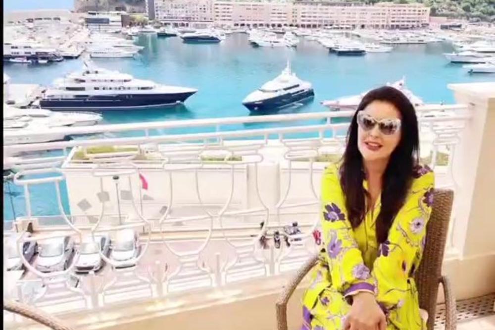 DRAGANA MIRKOVIĆ PUKLA NEVEROVATNU CIFRU ZA NOVOGODIŠNJU DEKORACIJU! Pevačicin DVORAC izgleda glamurozno! (FOTO)