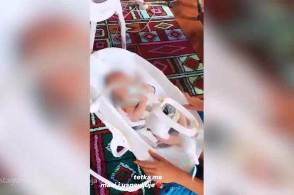 ANASTASIJA OKAČILA KLIP SA BRATANCEM ŽELJKOM! Tetka ga mazi i uspavljuje, a bebac... PRESLATKO (VIDEO)