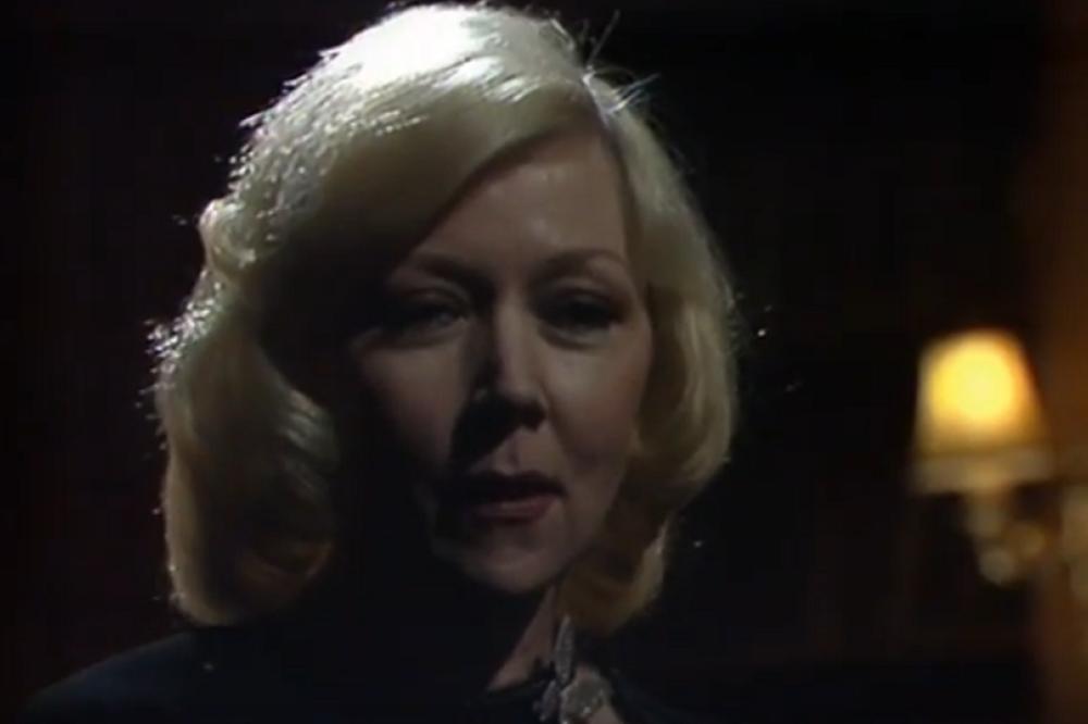 MUŽ UHVATIO LEGENDARNU GLUMICU DOK JE IMALA S*KS SA 13-GODIŠNJIM SINOM: Ljudi u potpunom šoku! (FOTO)