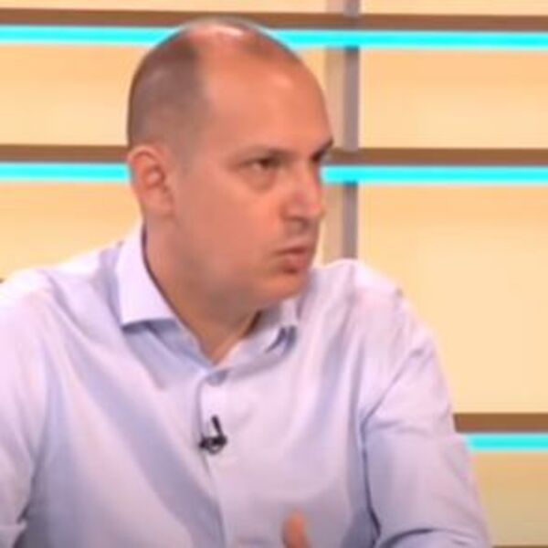 STAV STRUKE JE DA TRUDNICE MOGU DA SE VAKCINIŠU! Lončar objasnio, mutirani soj može da utiče NA POTOMSTVO