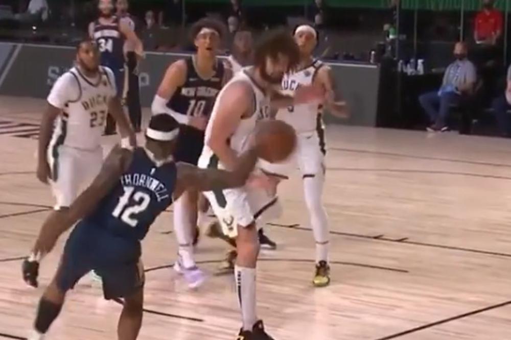 VIDELI SMO NAJLUĐU ASISTENCIJU GODINE U NBA: A čak uopšte nije hteo ni da doda saigraču, nego da izvuče aut!