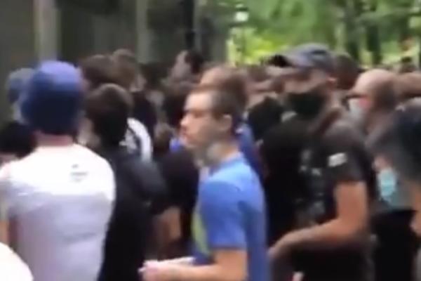 LUČESKU SE VRATIO U DINAMO, NAVIJAČI NE ODUSTAJU: Došli mu ispred zgrade i pretili mu smrću - užasne scene!